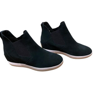 Sorel Women’s Out N About Slip On Size 7 Black Suede Wedge Ankle Boots Leather